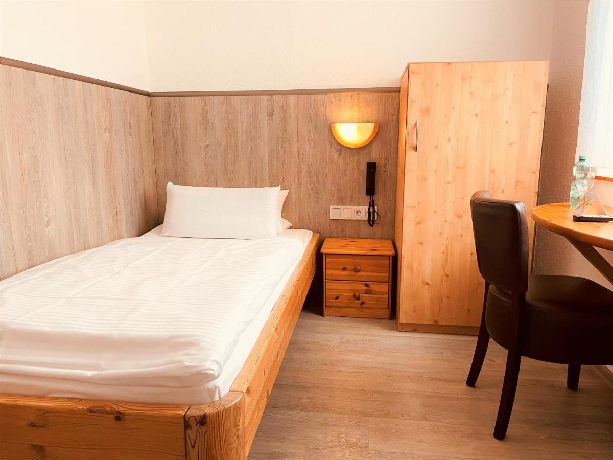 Hotel Orthwein -Kostenfreie Parkplaetze- Cölbe Zewnętrze zdjęcie